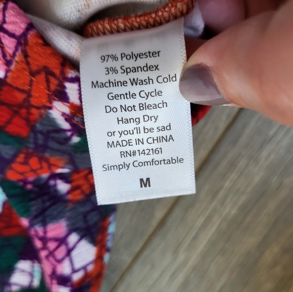 Lularoe Cassie Printed Skirt {Medium} NWT - Picture 9 of 9